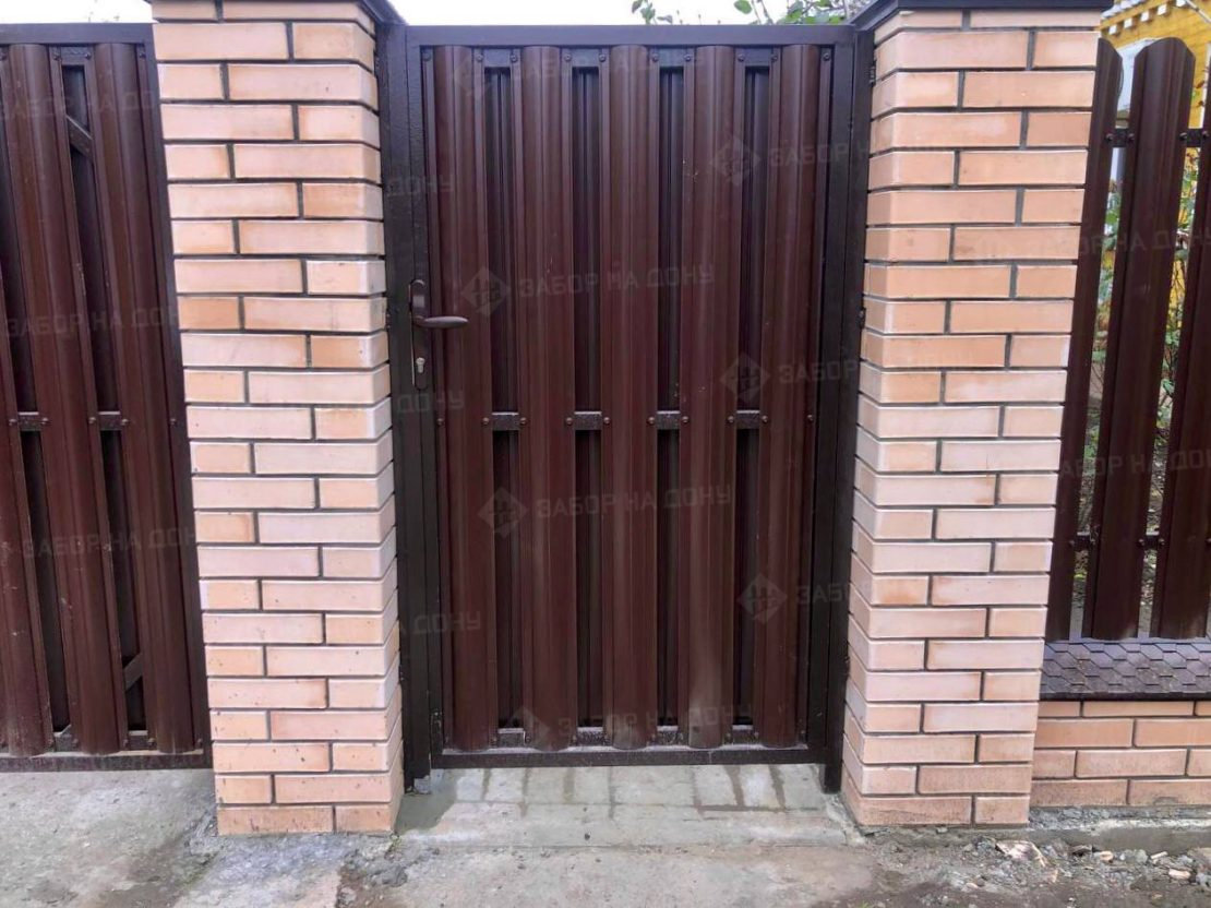 Калитка из евроштакетника  в Кропоткине